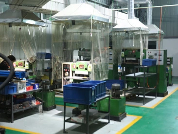 من أغطية المطاط الشاملة بما في ذلك غطاء الزيت وغطاء الزيت NBR TG 16